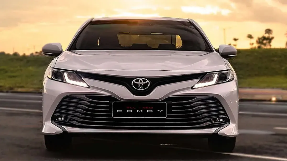 Eksterior Camry Rental Mobil Bandung