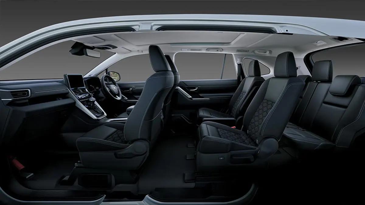 Interior Innova Zenix Q Hybrid Rental Mobil Bandung