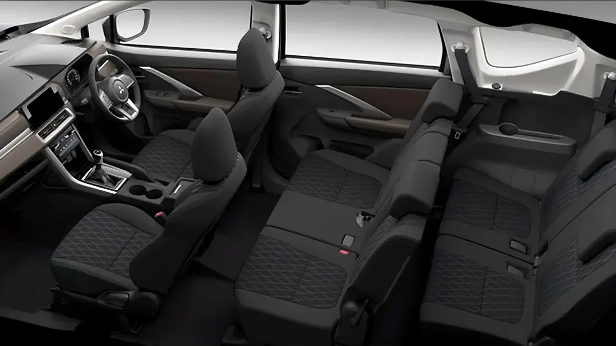 Interior Xpander Rental Mobil Bandung