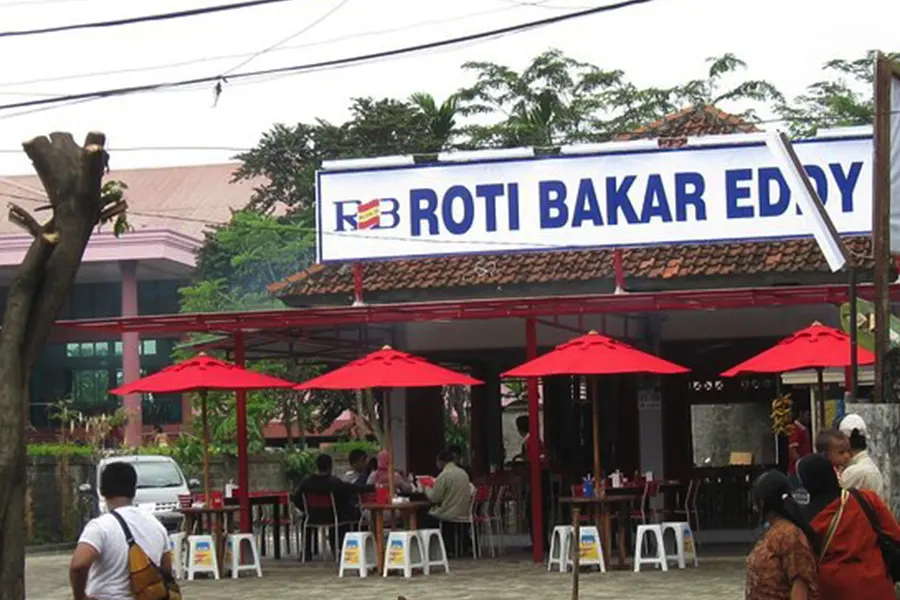 Roti Bakar Eddy Rental Mobil