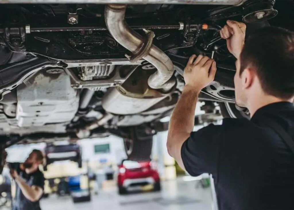 Sewa Mobil Innova Zenix Q Hybrid Bandung