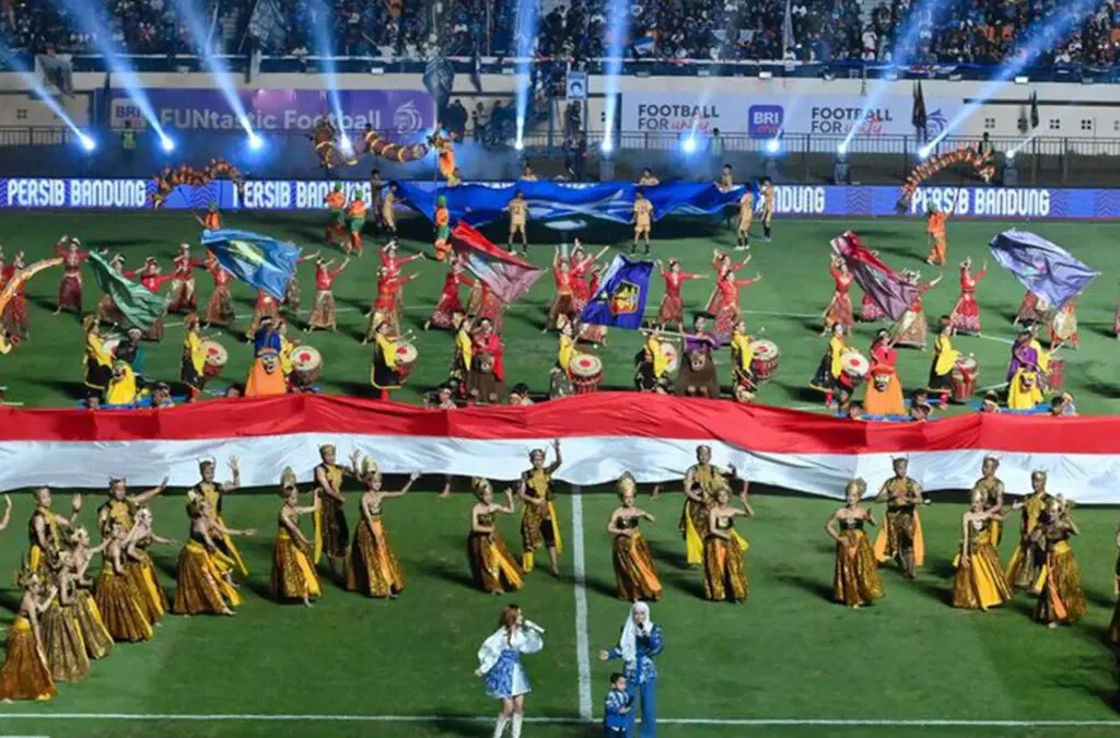 Sewa Alphard Bandung untuk Pembukaan Liga 1 Indonesia di Stadion Si Jalak Harupat