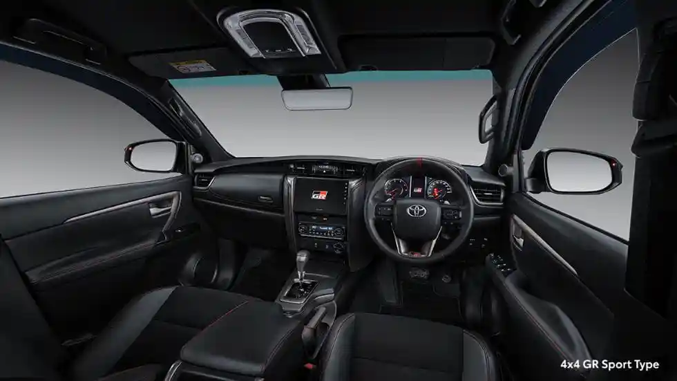 Dashboard Fortuner GR Rental Mobil Murah Solo