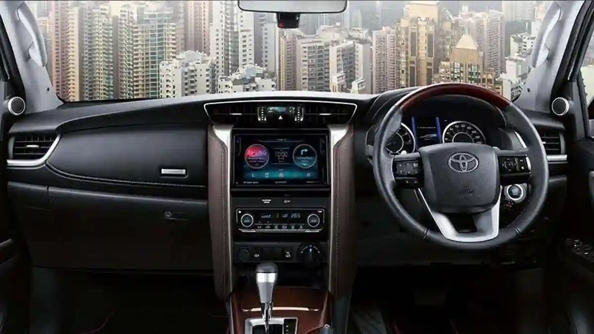 Dashboard Fortuner VRZ Rental Mobil Surabaya