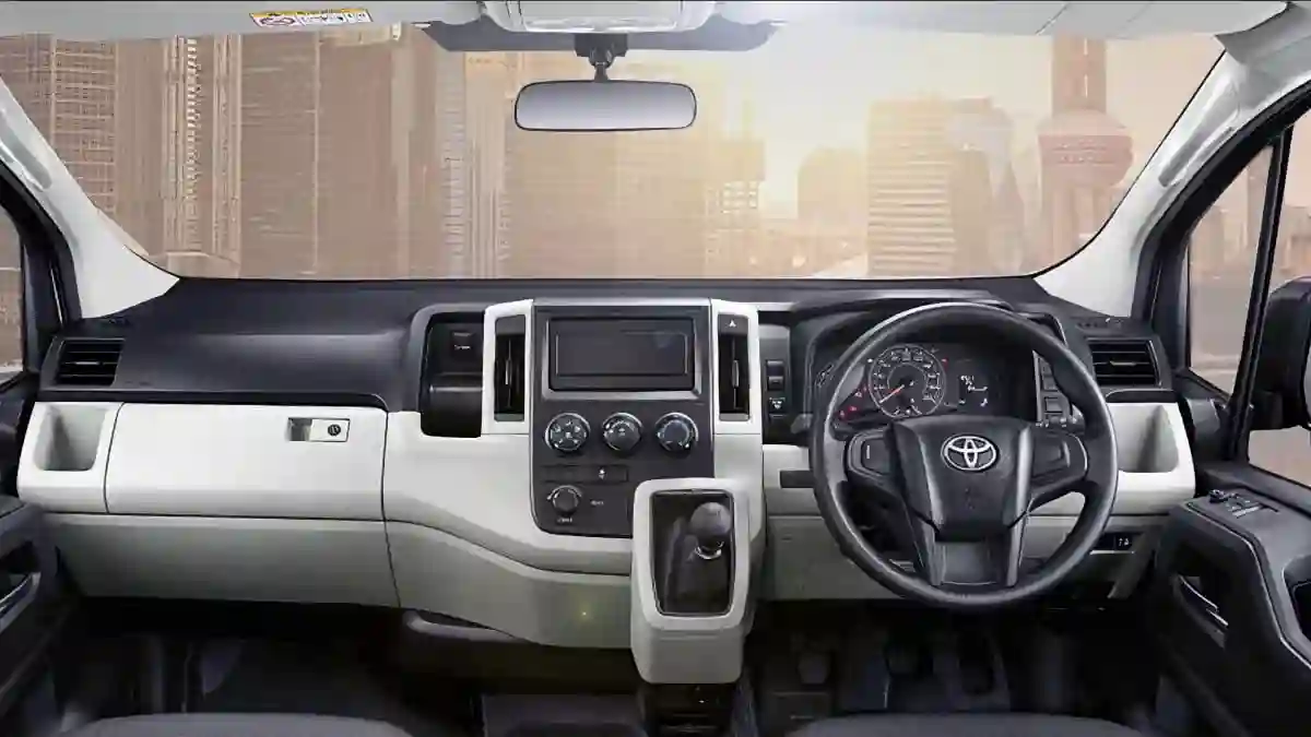 Dashboard Hiace Commuter Rental Mobil Surabaya