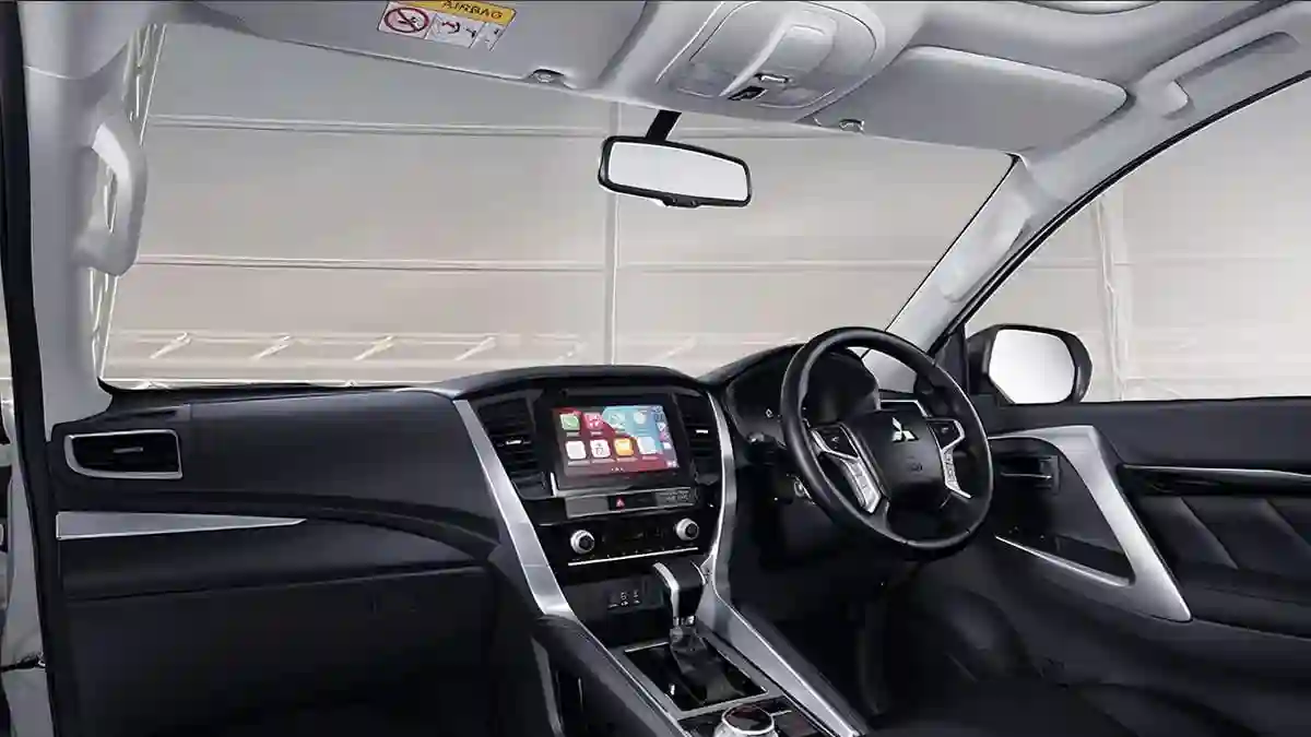 Dashboard Pajero Sport Rental Mobil Surabaya