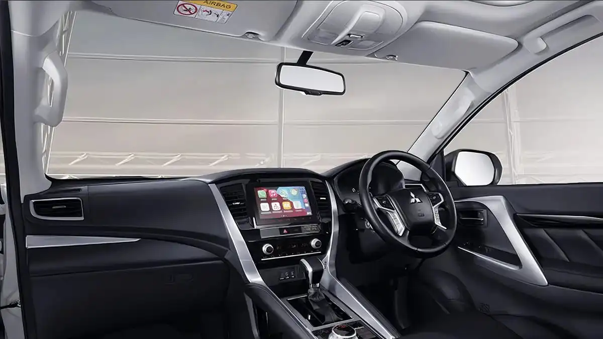 Dashboard Pajero Sport Rental Mobil Tangerang