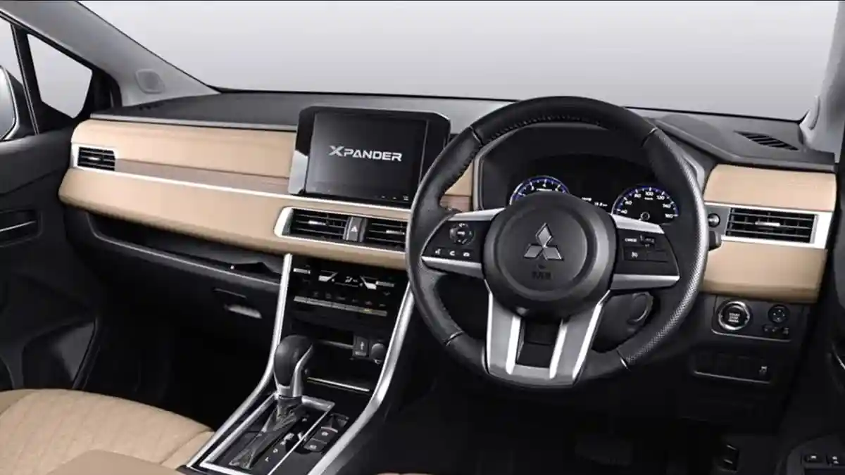 Dashboard Xpander Rental Mobil Surabaya