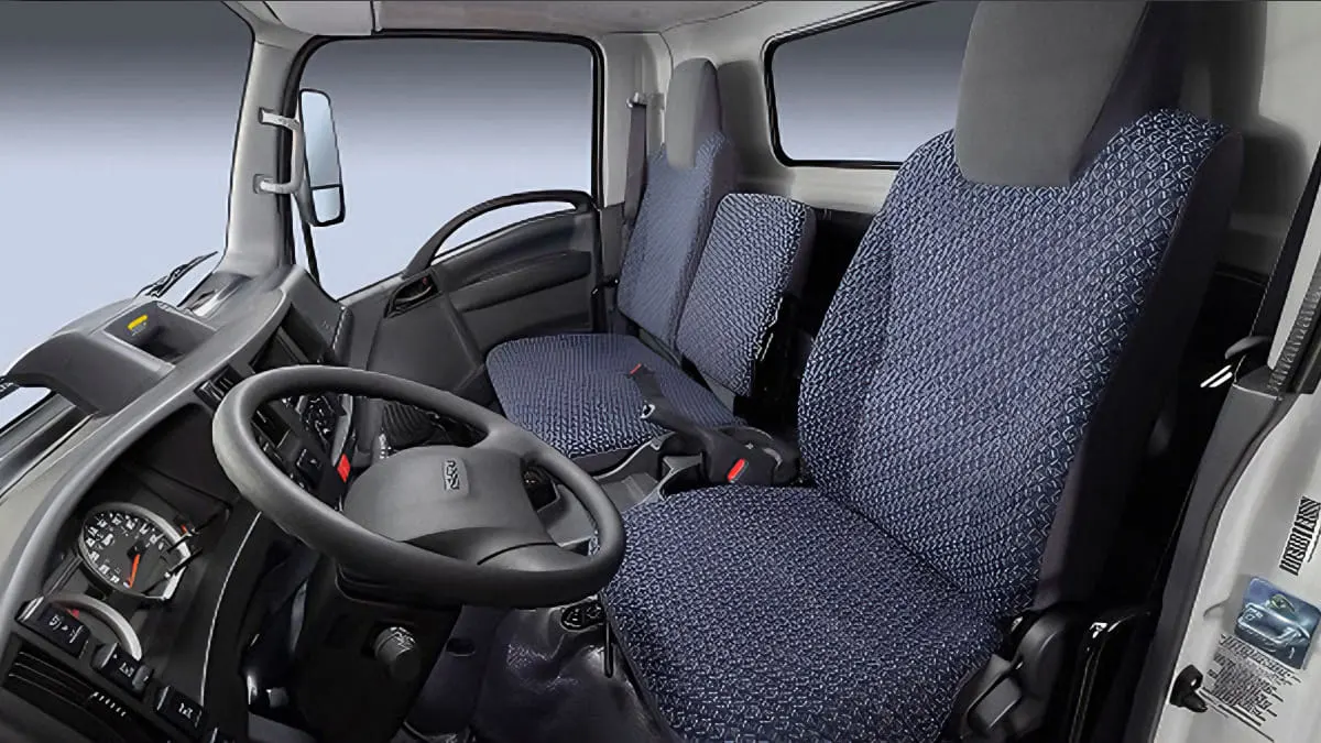 Driver Seat Elf Long Rental Mobil Pekanbaru