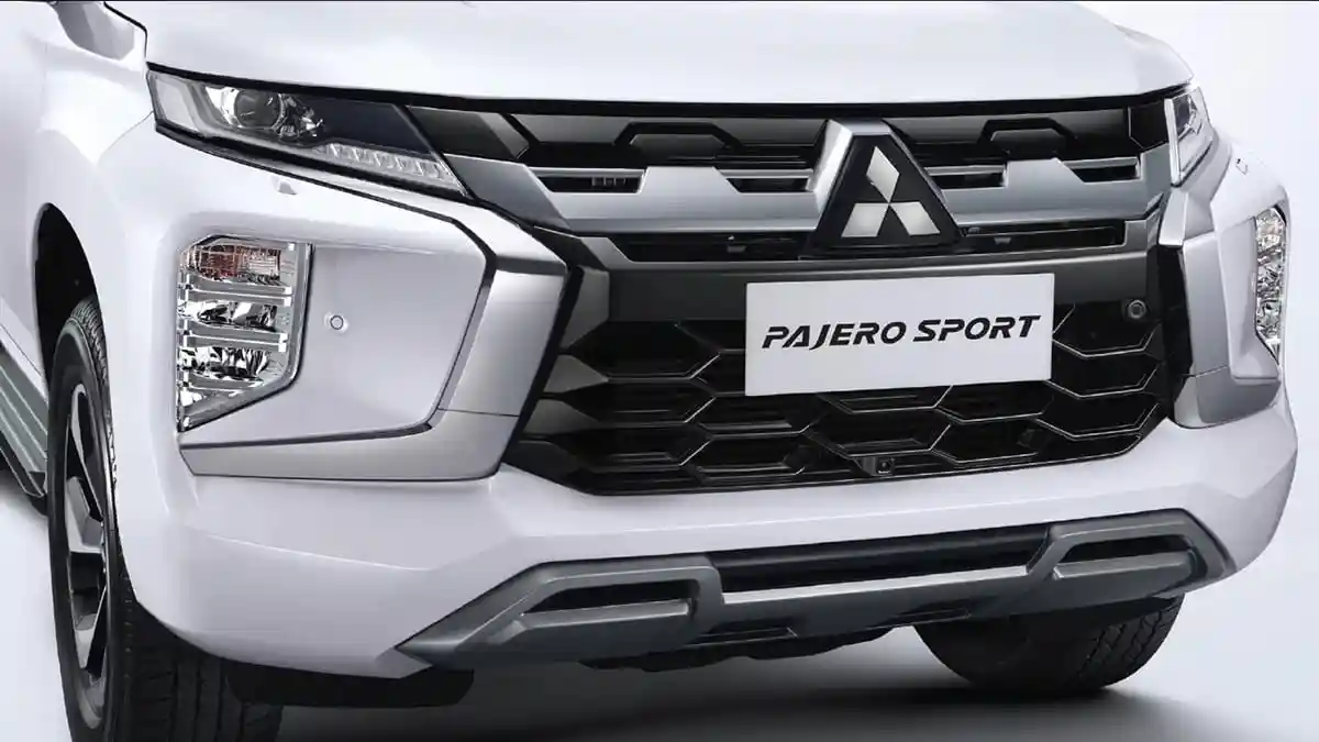Eksterior Pajero Sport Rental Mobil Solo