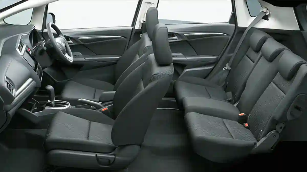 Interior Honda Jazz Rental Mobil Surabaya