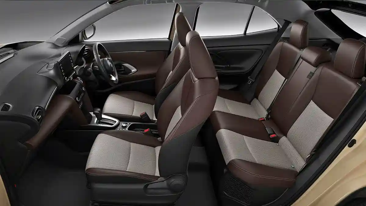 Interior Yaris Rental Mobil Surabaya