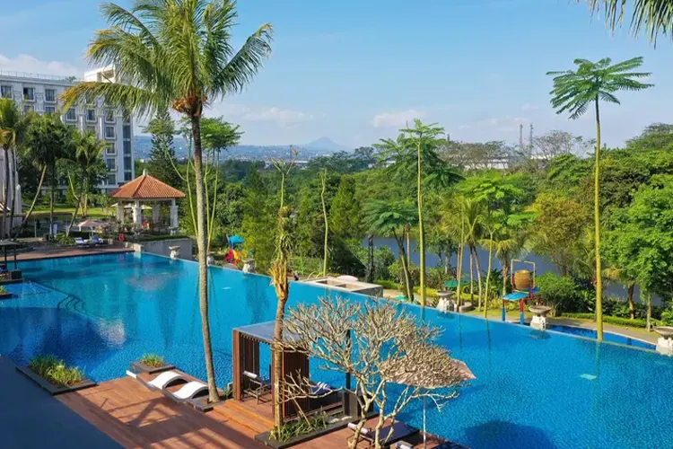 Rental Mobil Bandung ke Mason Pine Hotel