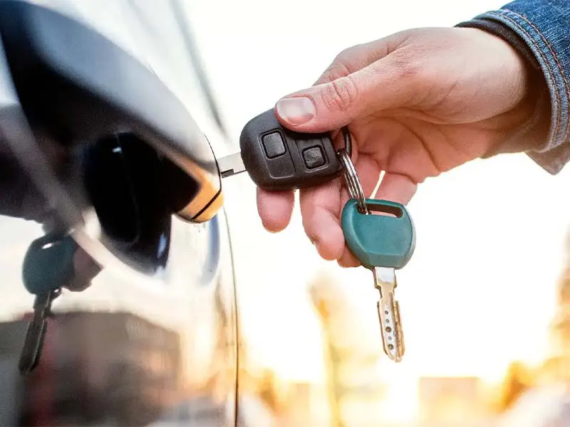 Rental Mobil Lepas Kunci di Surabaya