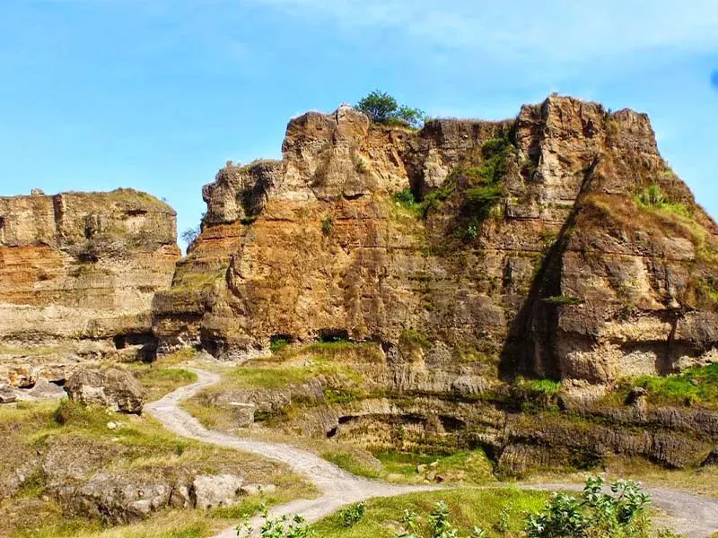 Rental Mobil Semarang ke Brown Canyon