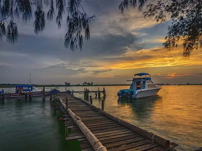 Rental Mobil Semarang ke Pantai Marina