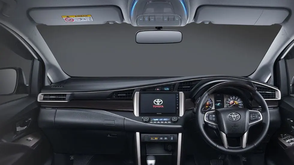 Dashboard Innova Venturer Rental Mobil Subang