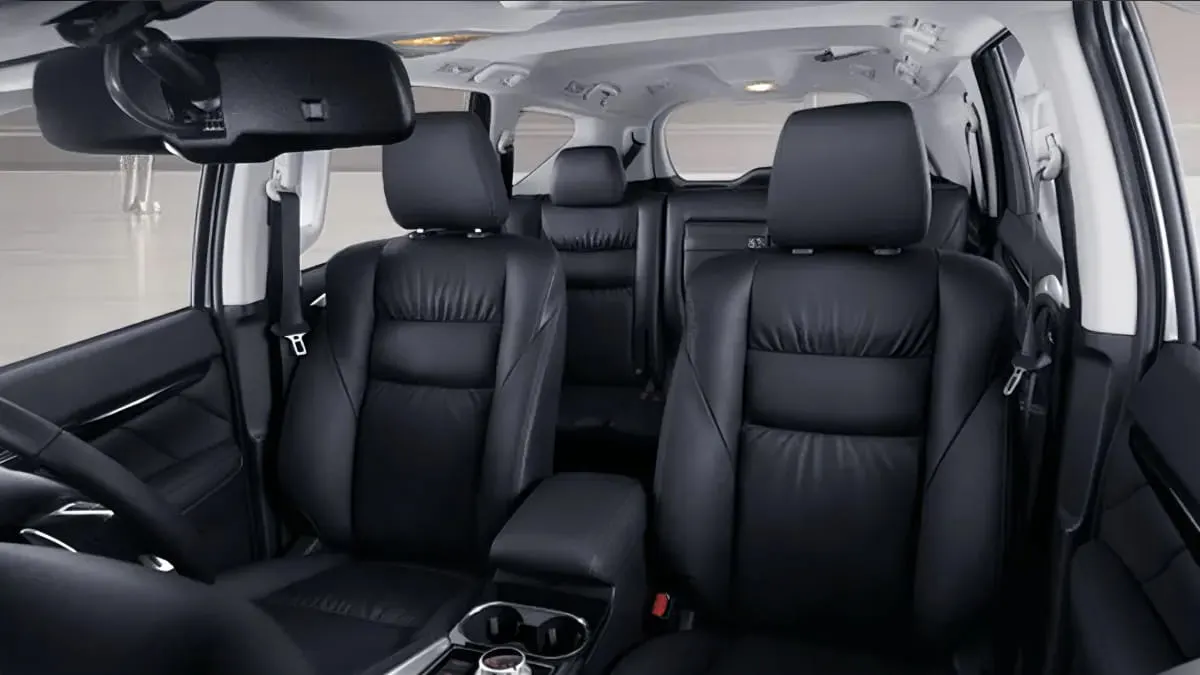 Interior Pajero Sport Rental Mobil Padalarang