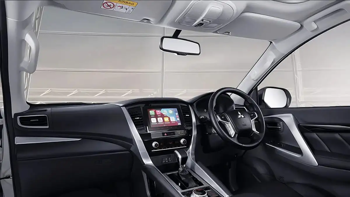 Dashboard Pajero Sport Rental Mobil KBP