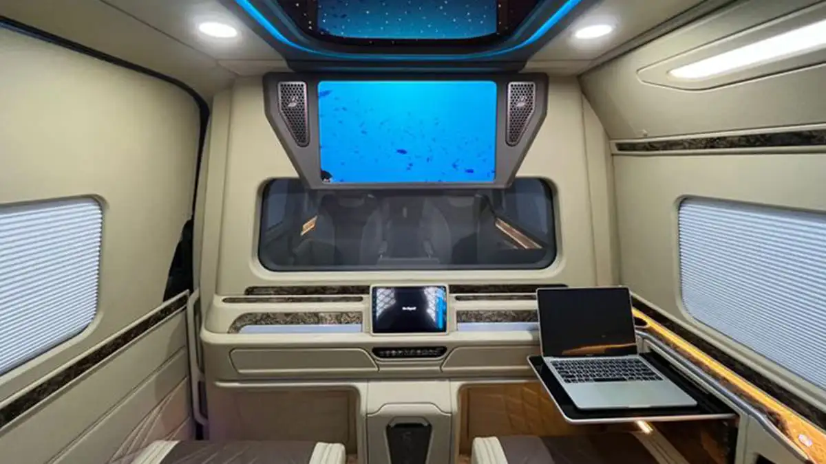 Fitur Hiburan Hiace Premio VIP Rental Mobil KBP