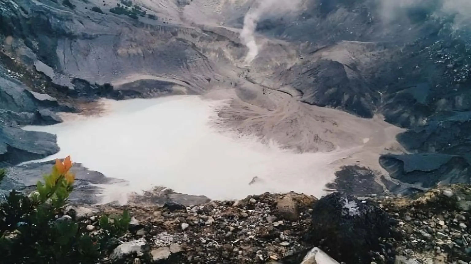 Tangkuban Perahu Subang Rental Mobil