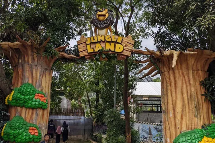 Kebun Binatang Semarang Rental mobil ke Kebun Binatang Semarang