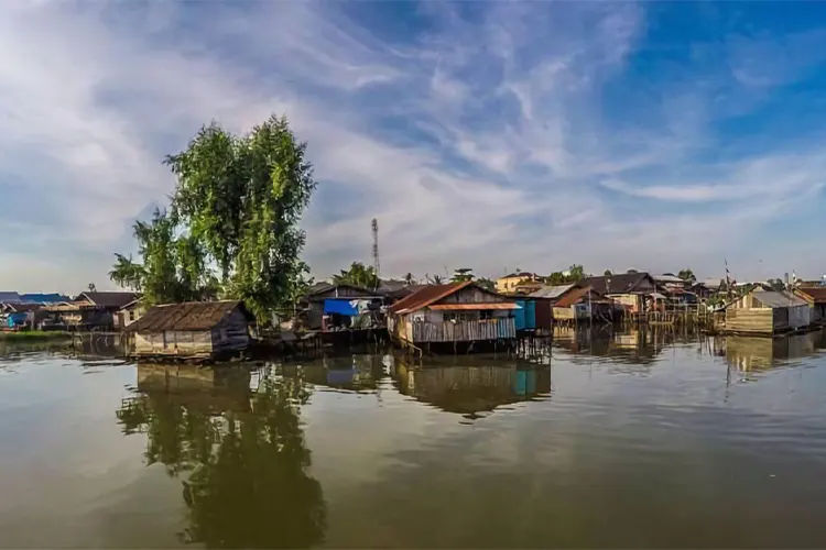 Rental Mobil Banjarmasin ke Kampung Sasirangan