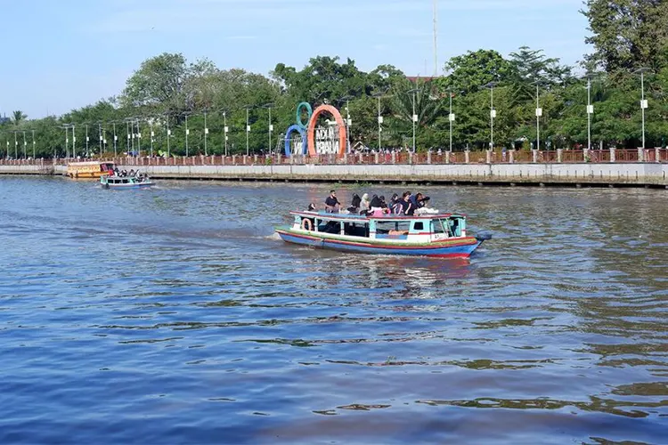 Rental Mobil Banjarmasin ke Sungai Martapura