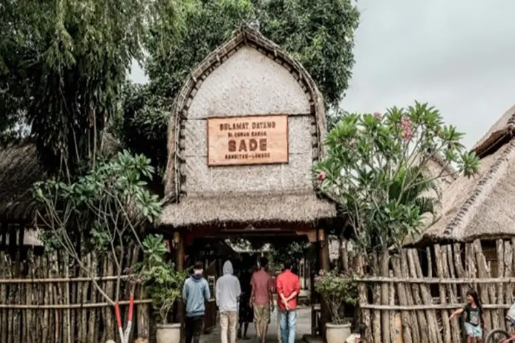 Rental Mobil Desa Sade Lombok