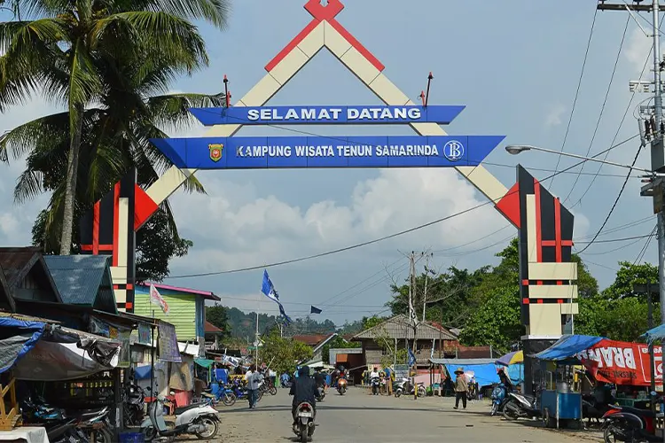 Rental Mobil ke Kampung Tenun Samarinda