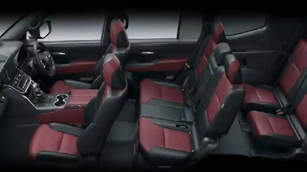 Interior Land Cruiser Rental Mobil Surabaya
