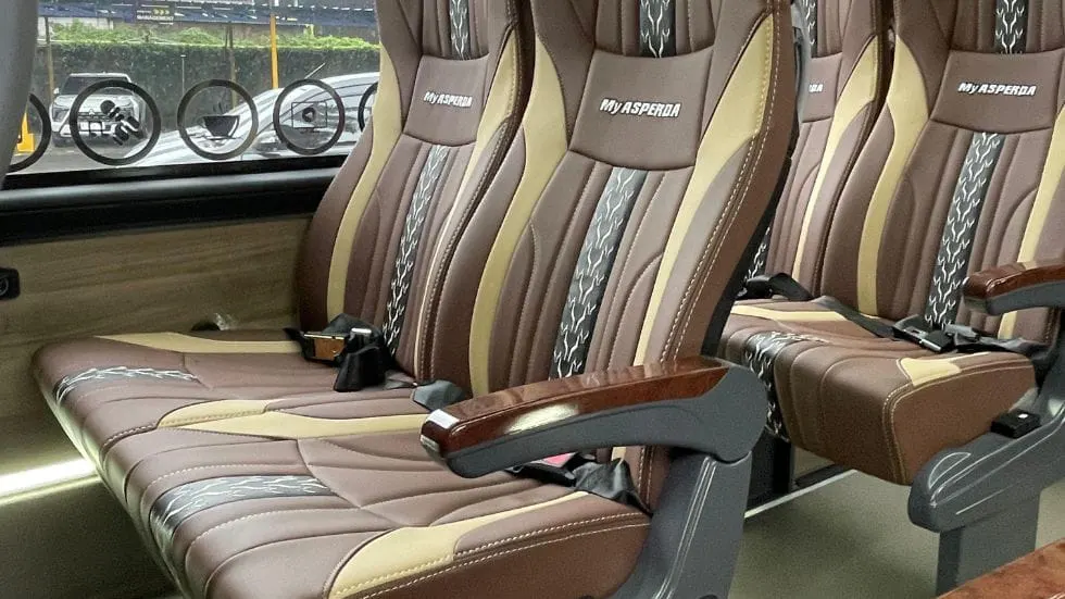 Seats Neo Grantour Rental Mobil Jakarta